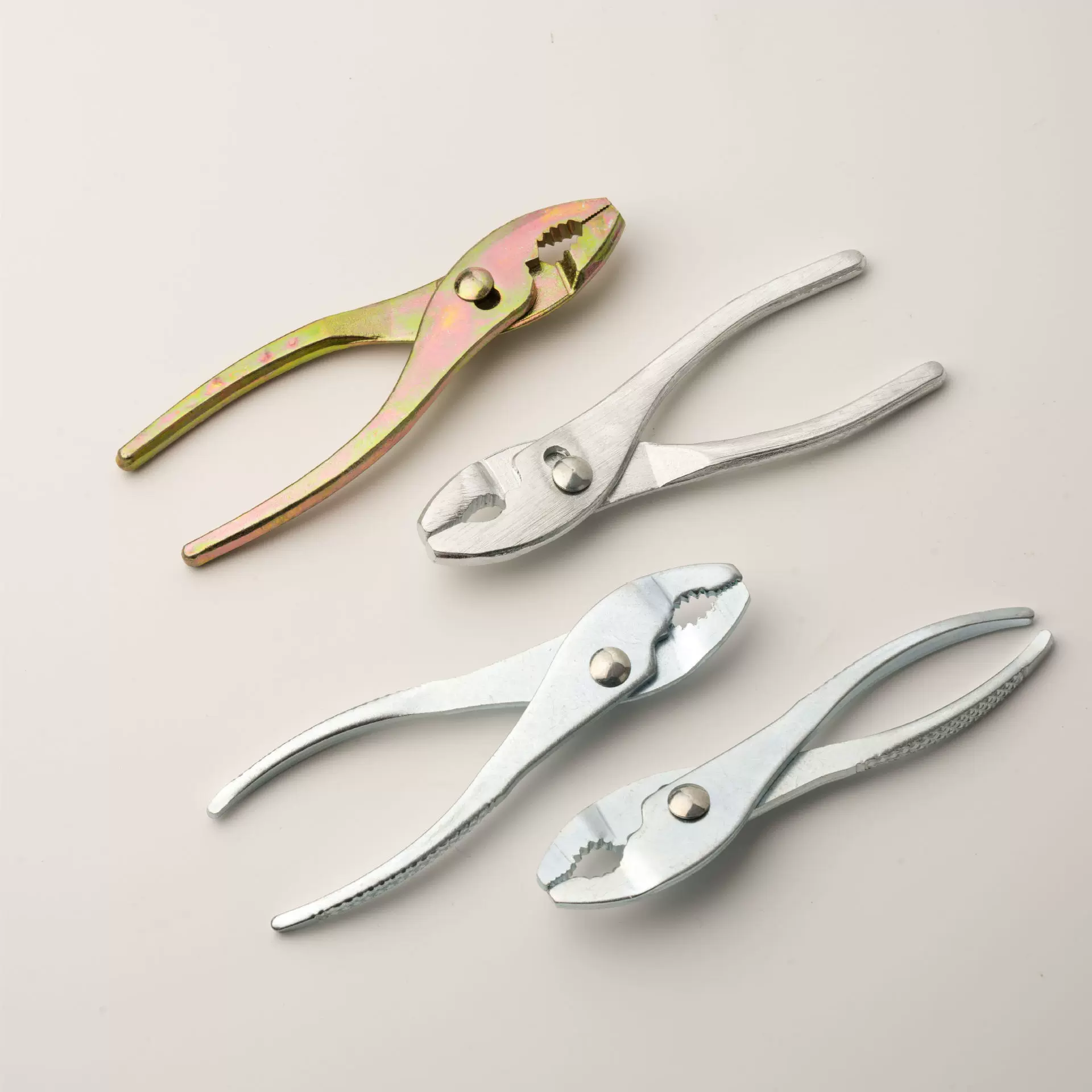 厂家批发鲤鱼钳鱼尾钳鱼口钳夹钳大口钳多功能快速拧螺丝扳手工具