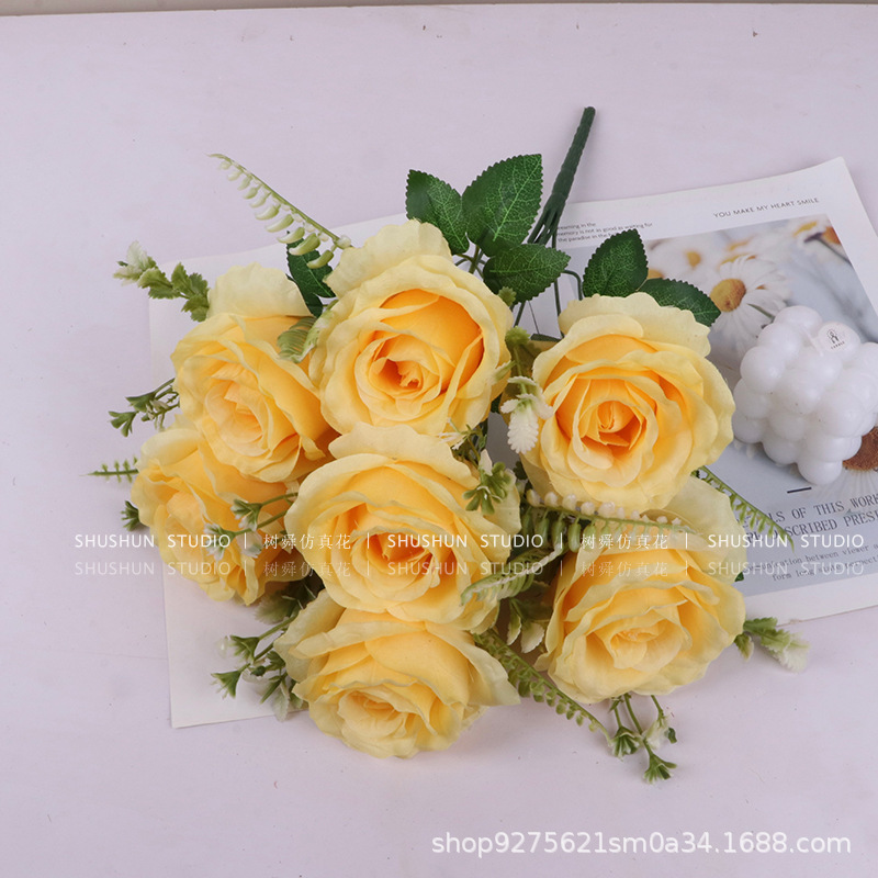 안나 장미의 무리를 넣어-물 식물과 7 꽃 머리