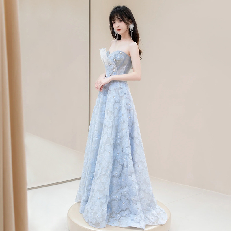 Vestido de Noche Azul Claro de Lujo sin Tirantes, Otoño 2025, Nuevo Estilo de Moda, Vestido de Presentadora de Pasarela