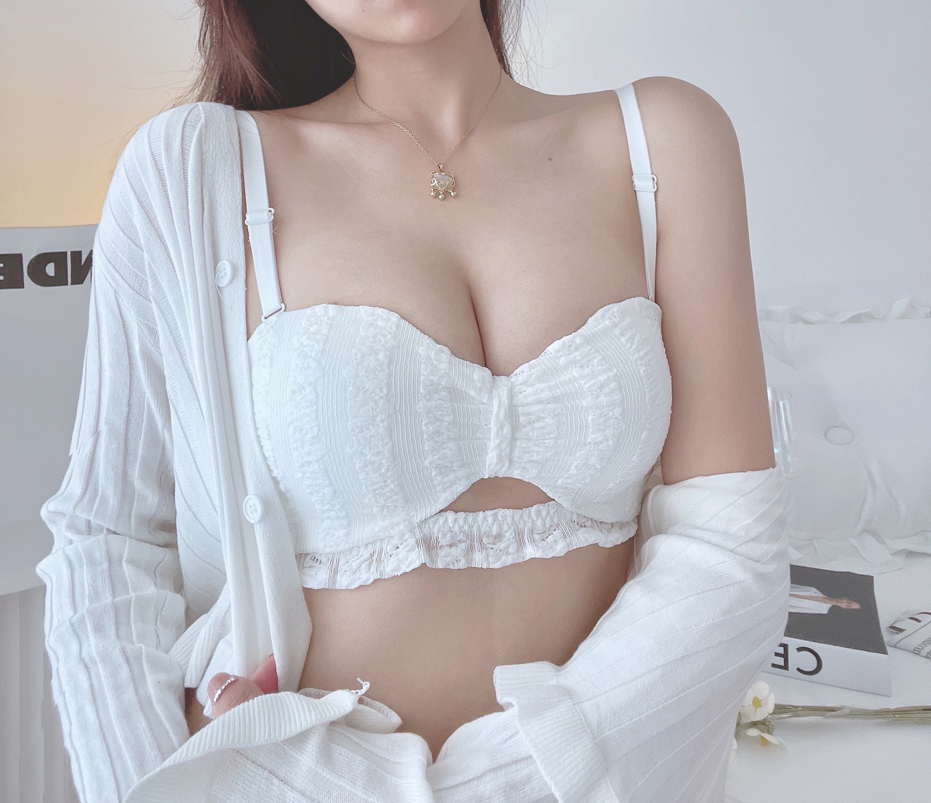 흰색(속옷 제외)