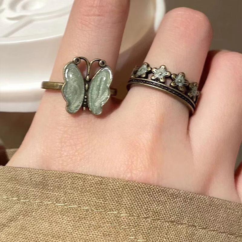 Anello aperto a farfalla vintage per donna, design floreale_voghion.com
