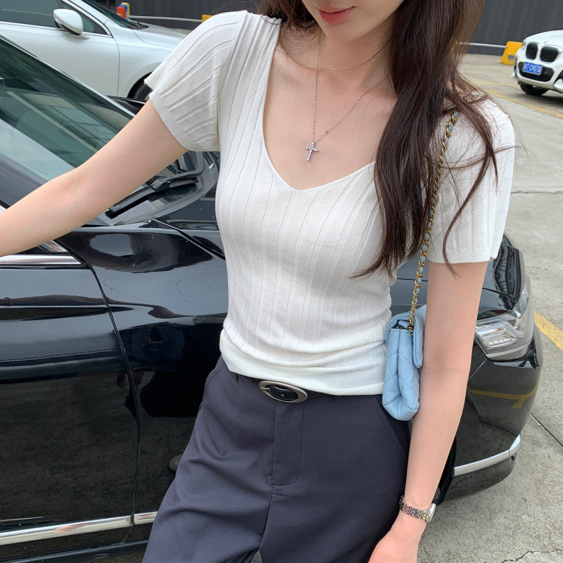 法式V领收腰针织衫t恤女夏季2025新款设计感坑条显瘦修身绝美上衣|undefined