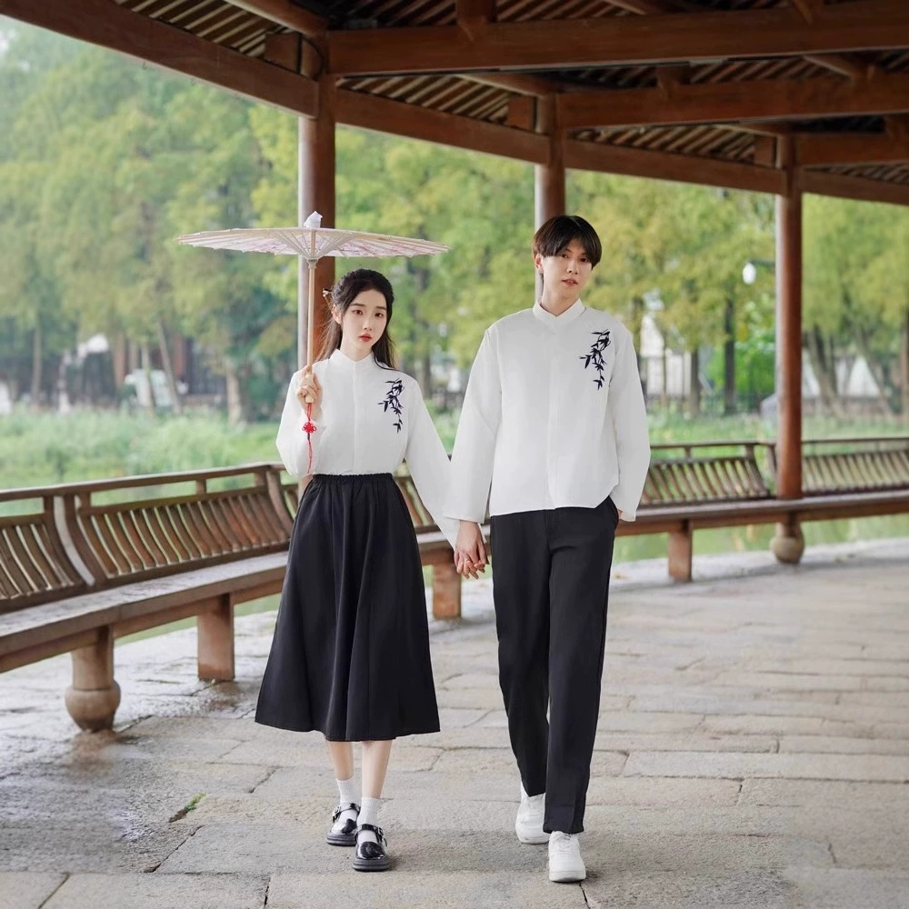 Старшеклассники средней школы в китайском стиле