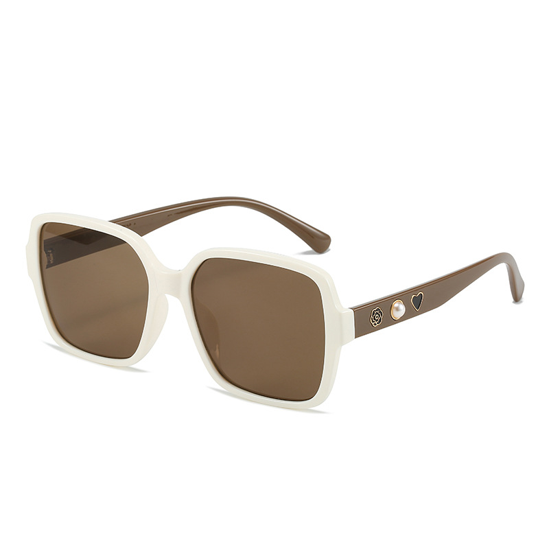 Nueva caja de celebridades en línea estilo Chanel Perla amor Camelia gafas de sol retro anti-azul gafas de luz fabricante 5000