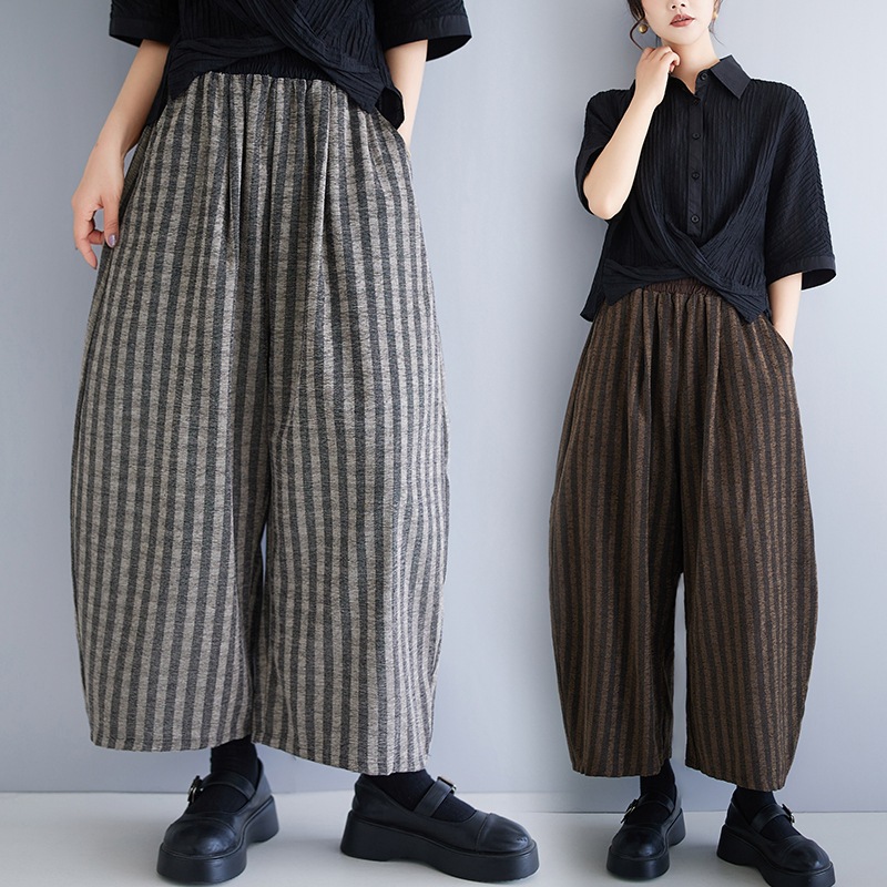 Real Shot of the New Vintage-Style Corduroy Striped Wide-Leg Pants with a Tapered Hem
