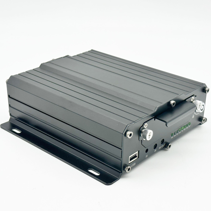 Fenglai 4-way 1080p vehicle video recorder real-time & loop video SD Card & hard disk vehicle monitoring system