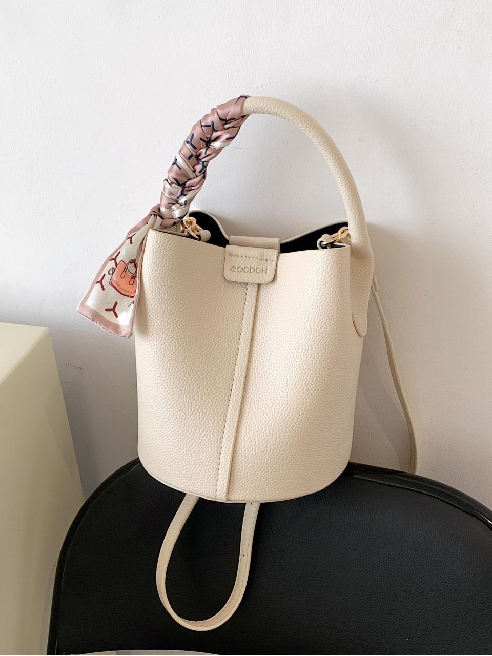 Bolso de cubo de mano de estilo explosivo transfronterizo 2025 nuevo bolso de hombro de tendencia simple popular bolso de mensajero de alta gama súper caliente