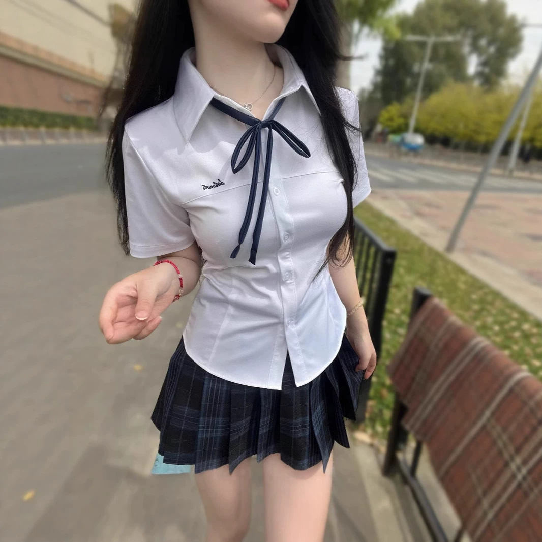 Original Design Slim-Fit Short-Sleeve Shirt in White with Embroidery, Versatile Jk Style, Waist-Cinching Uniform, Pure Desire Style Shirt