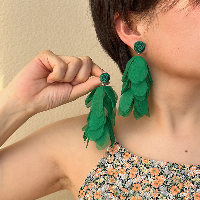 Retro Geometric Alloy Gauze Tassel Women's Earrings display picture 1