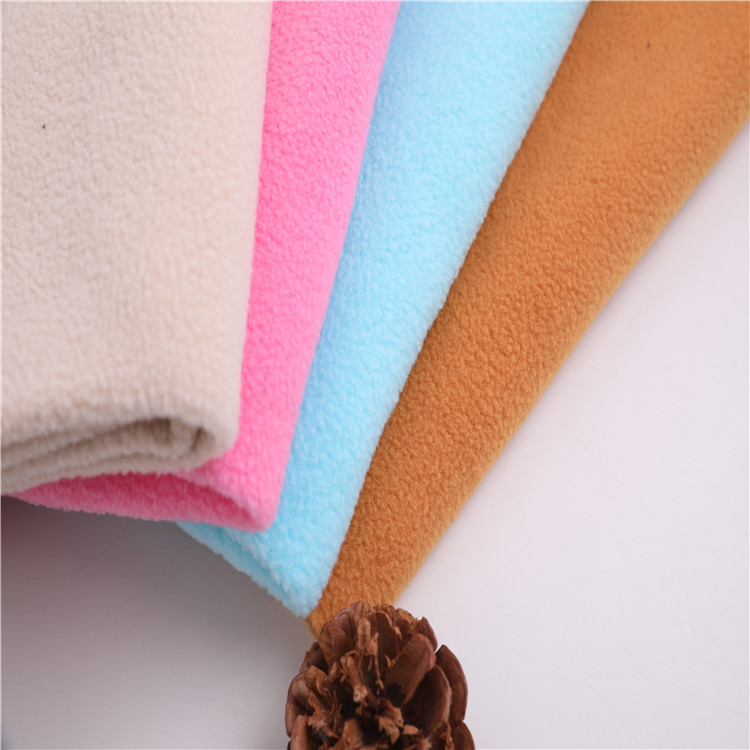 摇粒绒，双刷单摇，单刷单摇手套冲锋衣等秋冬款面料。