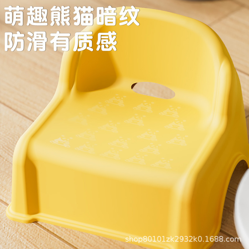腰掛け家庭用リビングルームの子供用ソファー椅子は背もたれ付きのプラスチック滑り止め椅子を厚くして、小さい腰掛けを積み重ねることができます。|undefined