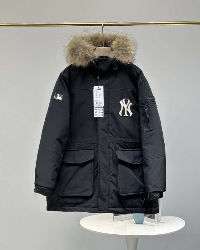 高版本MLB男女百搭连帽羽绒服大毛领 情侣中长款加厚防水工装批发|undefined