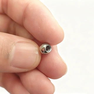 AISI304不锈钢打孔纹钢珠,M2和M3螺纹,6毫米实心内螺纹钢球滚珠