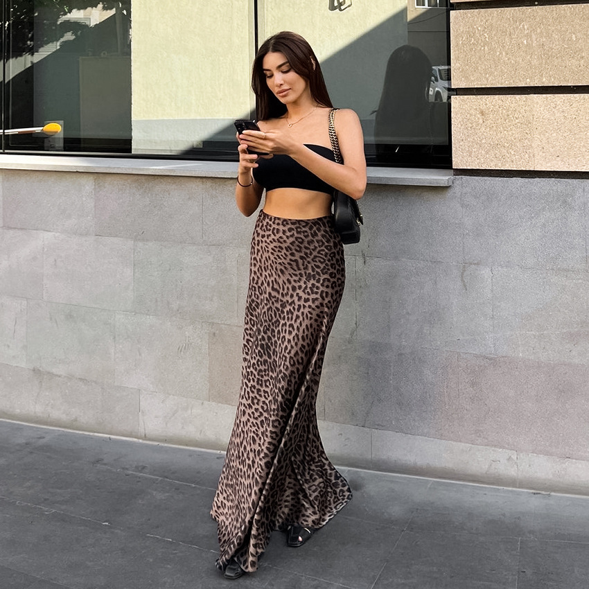 210g Weight Maxi Long Dress Dress Length Type Skirt Dresses Type Polyester Fabric Type Mid Waist Waist Line Inelastic Elasticity Holiday, Date Occasion Slim Fit Type Leopard Pattern Summer Season Women's Gender Zipper Design Streetwear Style Summer Streetwear Leopard Polyester Maxi Long Dress Skirts 15
