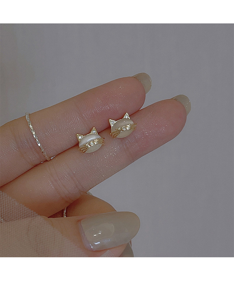 6g Weight Cat's Eye Stone, Zircon Inlay Material Ear Studs Classification 1 Pair Quantity Holiday, Daily Occasion Copper Material Four Leaf Clover, Cat, Flower Pattern Women's Gender Plating, Inlay Design Simple Style Style 1 Pair Simple Style Four Leaf Clover Cat Flower Plating Inlay Copper Cat's Eye Stone Zircon Ear Studs 3