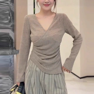 大码女装交叉V领长袖打底衫秋季微胖mm显瘦内搭外穿不规则上衣女
