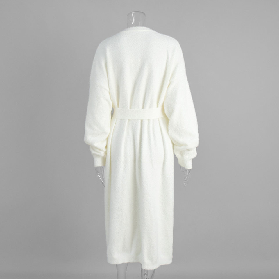 Áo cardigan len lông mềm dáng dài rộng cổ chữ V tay dài — hồng, màu xám, quần kaki chi tiết 7