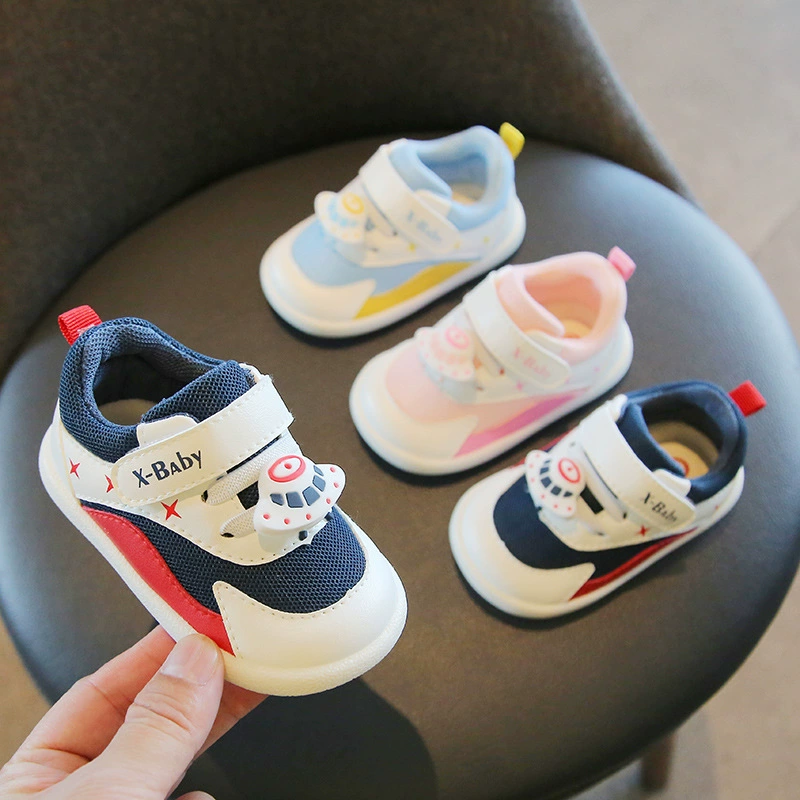 Xiao Liu Bao на весну и осень 1-2-3 года, дышащая детская обувь с двойной сеткой, нескользящая детская обувь Baotou на мягкой подошве для мальчиков и девочек