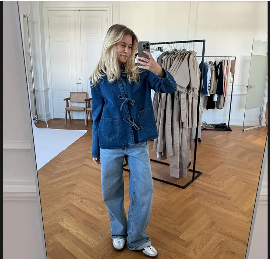Polyester Fabric Type Regular Top Length Blouse Tops Type Women's Streetwear Solid Color Tie Blouse