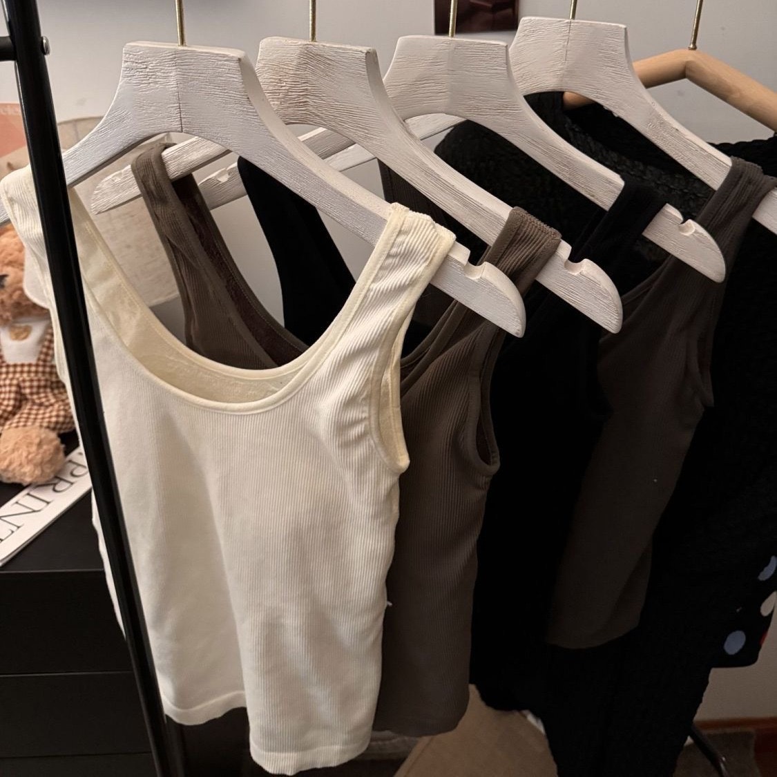 Añadir terciopelo en otoño e invierno engrosar anillos de pelo para mantener el calor tirantes chalecos mujeres con almohadillas para el pecho para protegerse del frío ropa interior delgada para calentar la parte inferior de la blusa