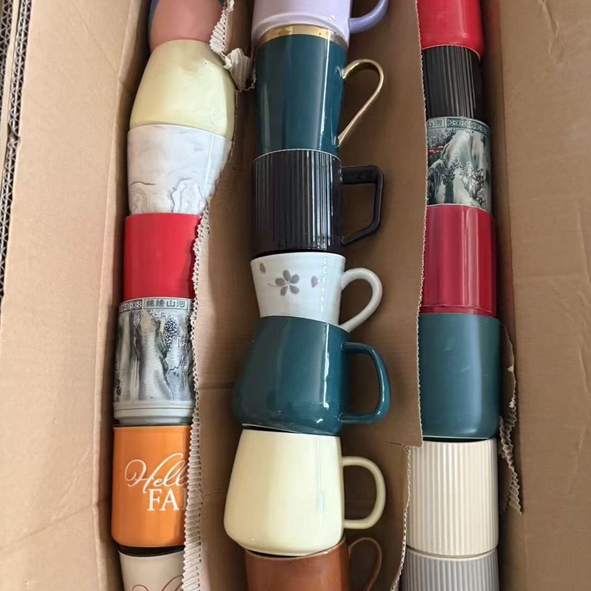 Taza de marca, taza roja en línea, taza encantadora, anillo ciego, taza de cerámica, taza de agua, taza de cerámica de comercio exterior, lotes mixtos