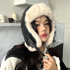 雷峰帽 女性用 秋冬用 保温PUレザー ファー付き帽子 アウトドア スキー 防寒 耳当て付き帽子 フライングハット 防風
