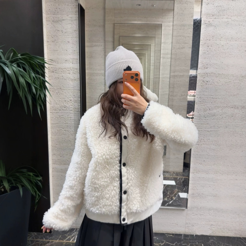 Xiaobailong! MO's new teddy fur patchwork warm and stylish down jacket for women, single-breasted cardigan Xiaobailong! MO's new teddy fur patchwork warm and stylish down jacket for women, single-breasted cardigan