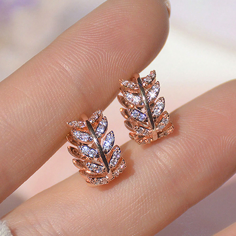 Cross-border Creative Leaves Zircon Earrings Earrings New 2025 Internet Celebrity All-match Temperament Advanced Ear Buckle Ear