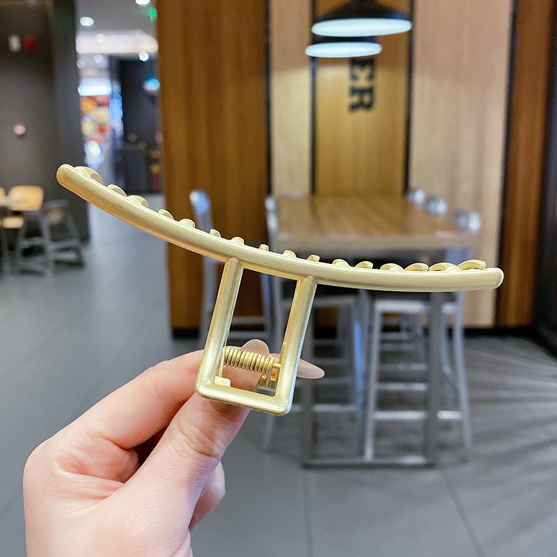 Pinza de cabello metálica coreana de alta sujeción con diseño retro