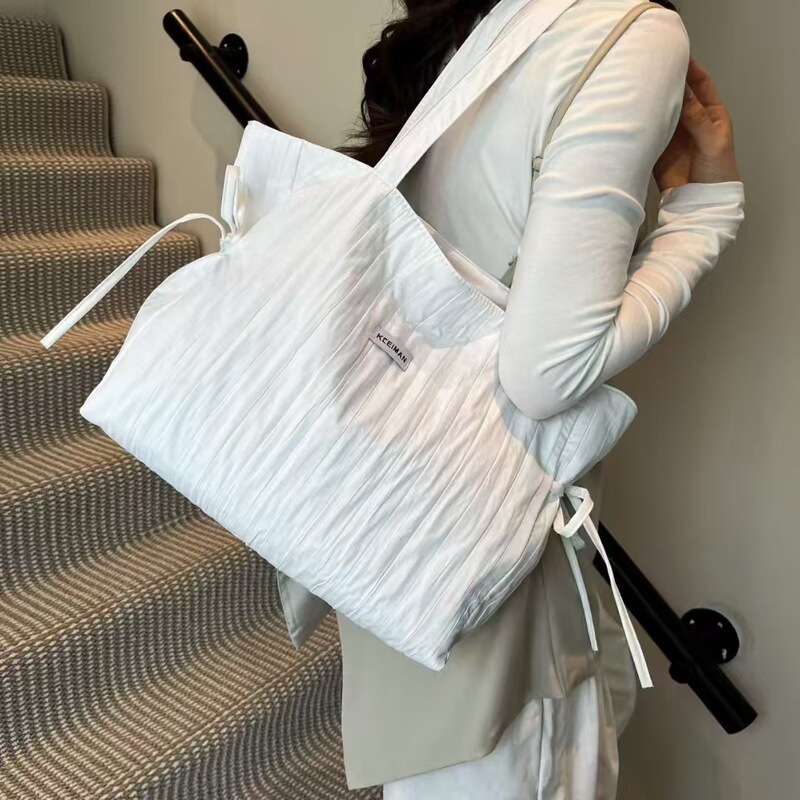 Cross-Border Nylon Cloth Bag Women's Bag 2025 New Style Simple Fashion Large Capacity Pleated Shoulder Bag Student Tote Bag