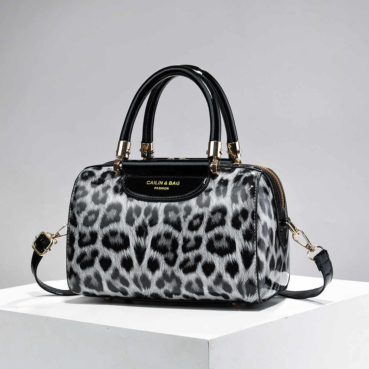 Bolsas de leopardo al por mayor de mujeres nuevas bolsas de moda de otoño y invierno de primavera y verano de gran capacidad bolsas de hombro de mujer