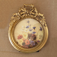 European-style carved butterfly knot resin picture frame creative home soft furnishings picture frame home decoration gold standing table wall hanging