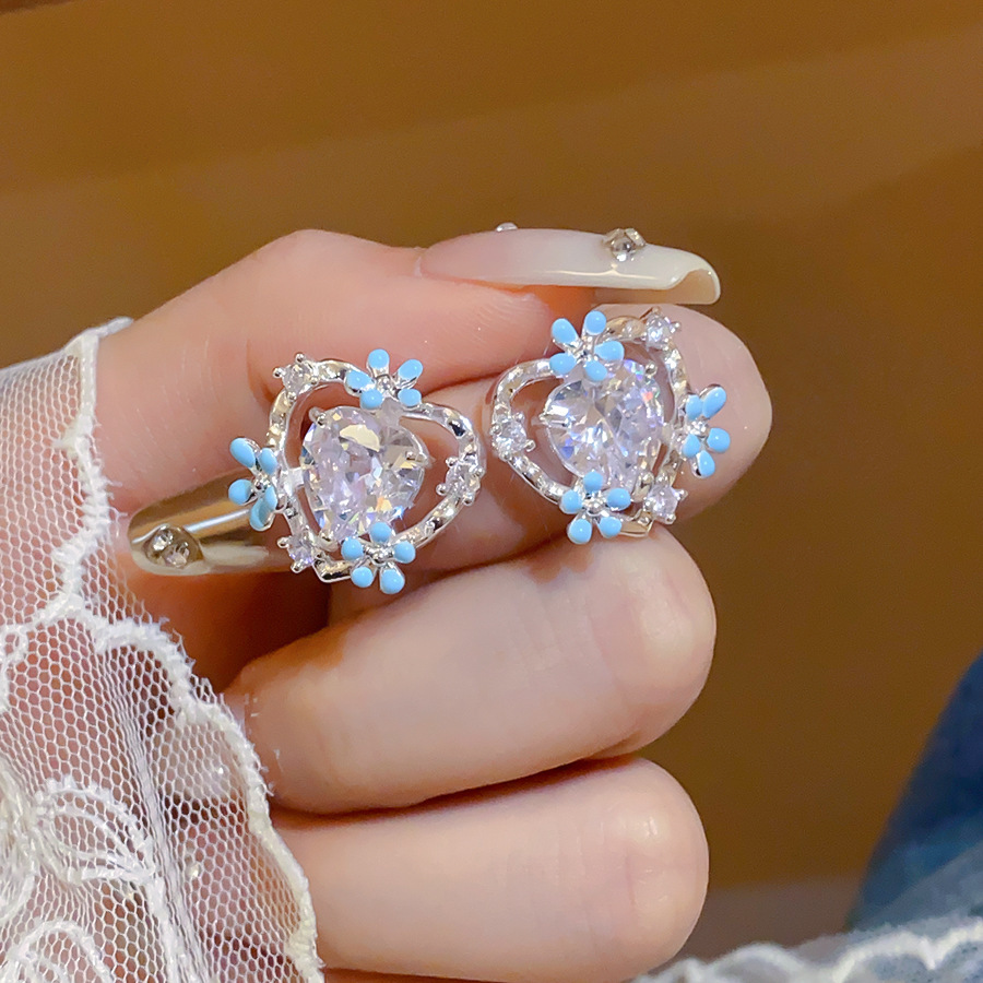 Pendientes de flor de cristal de aguja de plata, cuentas de arroz de cristal, pendientes azules, pendientes de estilo de vacaciones frescas, pendientes de lujo ligero, de alta calidad, mujeres