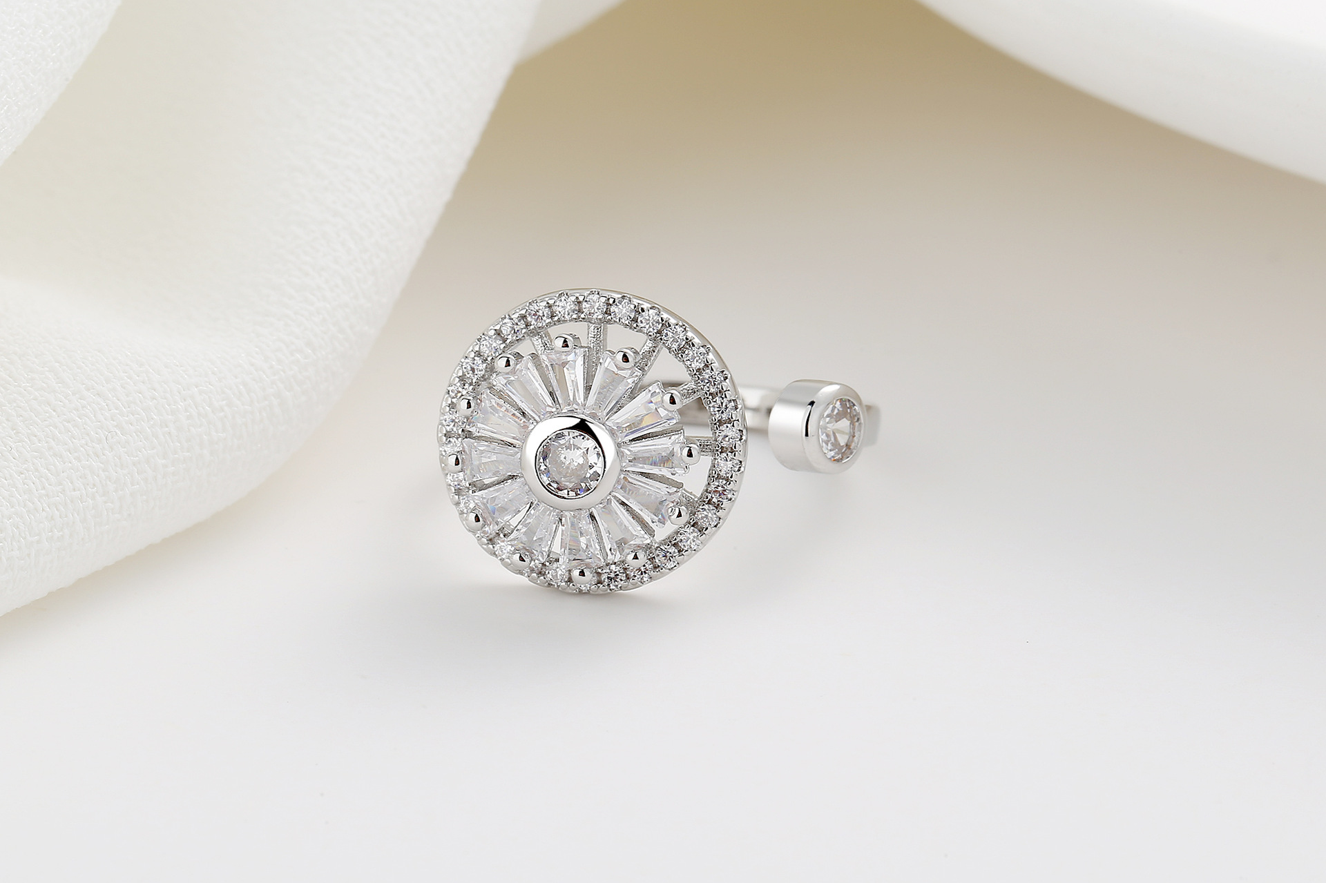 Fashion Flower Copper Plating Inlay Zircon Open Ring 1 Piece