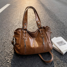 �羳�������ذ�������Ů�߼����p��С���μ�б���Ů�ٴ�Ҹ��ͨ��