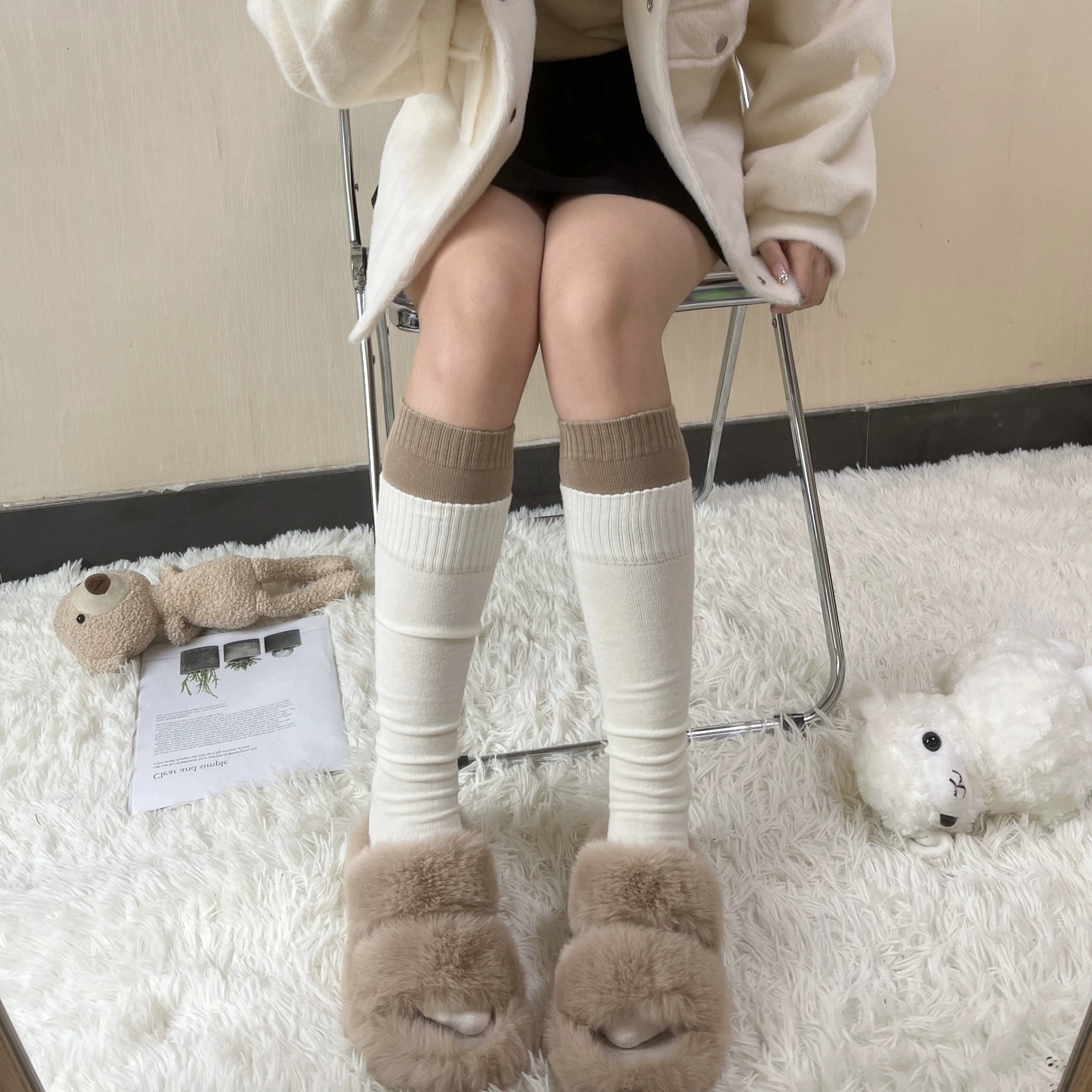 Demi-season fuchsia colored black Japanese cute white knee socks