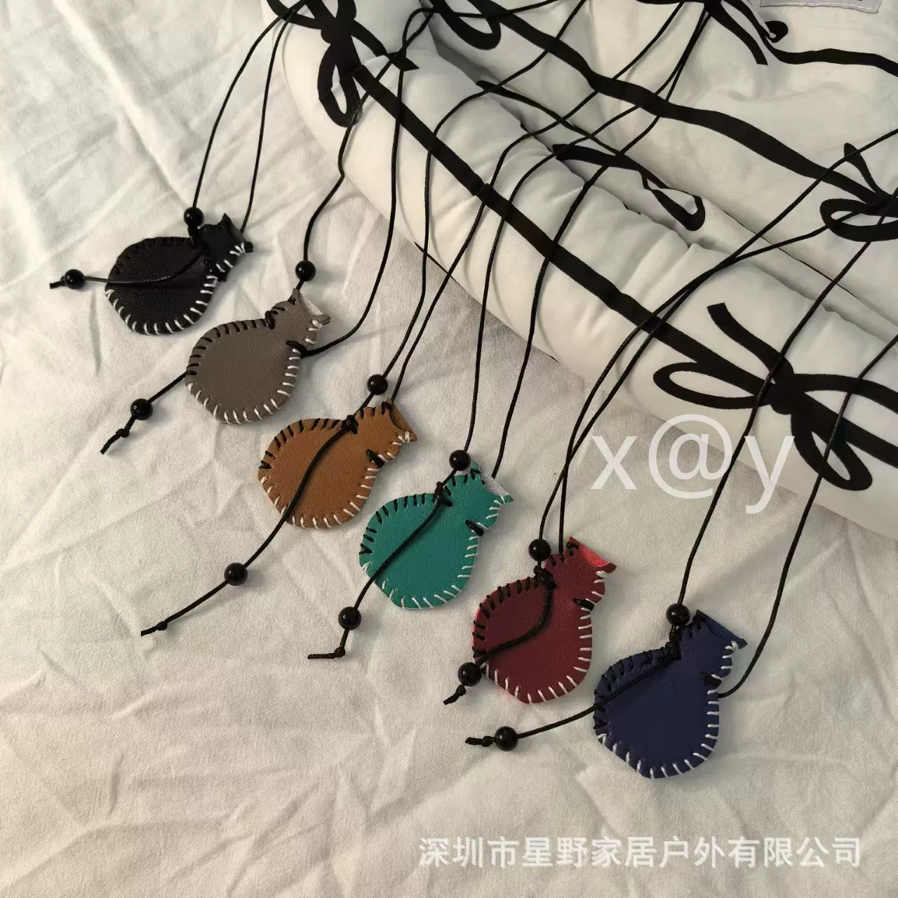 简约韩系ins皮革花瓶项链 外出百搭挂脖装饰配件创意花瓶吊坠挂包