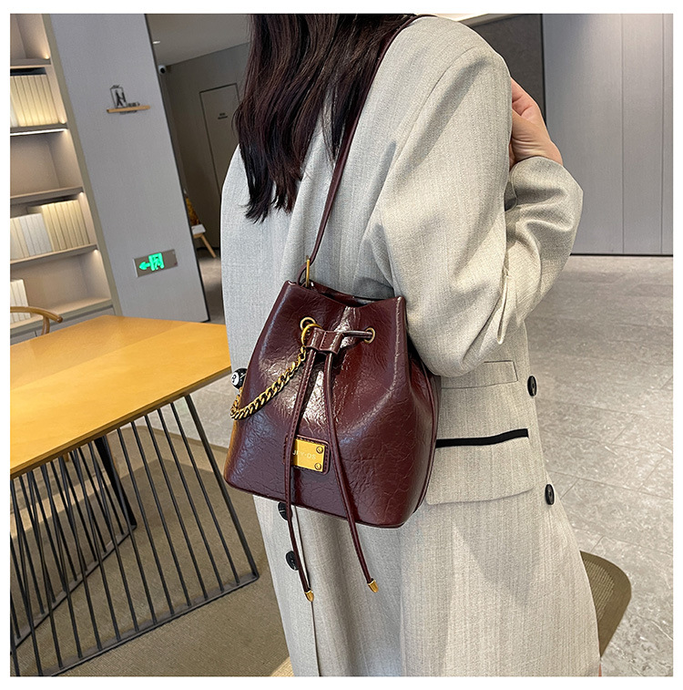 792g Weight Polyester Lining Material Sewing Thread Fashion Element String Closure Type Single Shoulder Strap Strap Type Bucket Bag Bags Type Casual, Street, Shopping Occasion Pu Leather Material Solid Color Pattern All Seasons Season Women's Gender Streetwear Style Bucket Shape Medium Size Women's Medium Pu Leather Solid Color Streetwear Sewing Thread Bucket String Bucket Bag 4