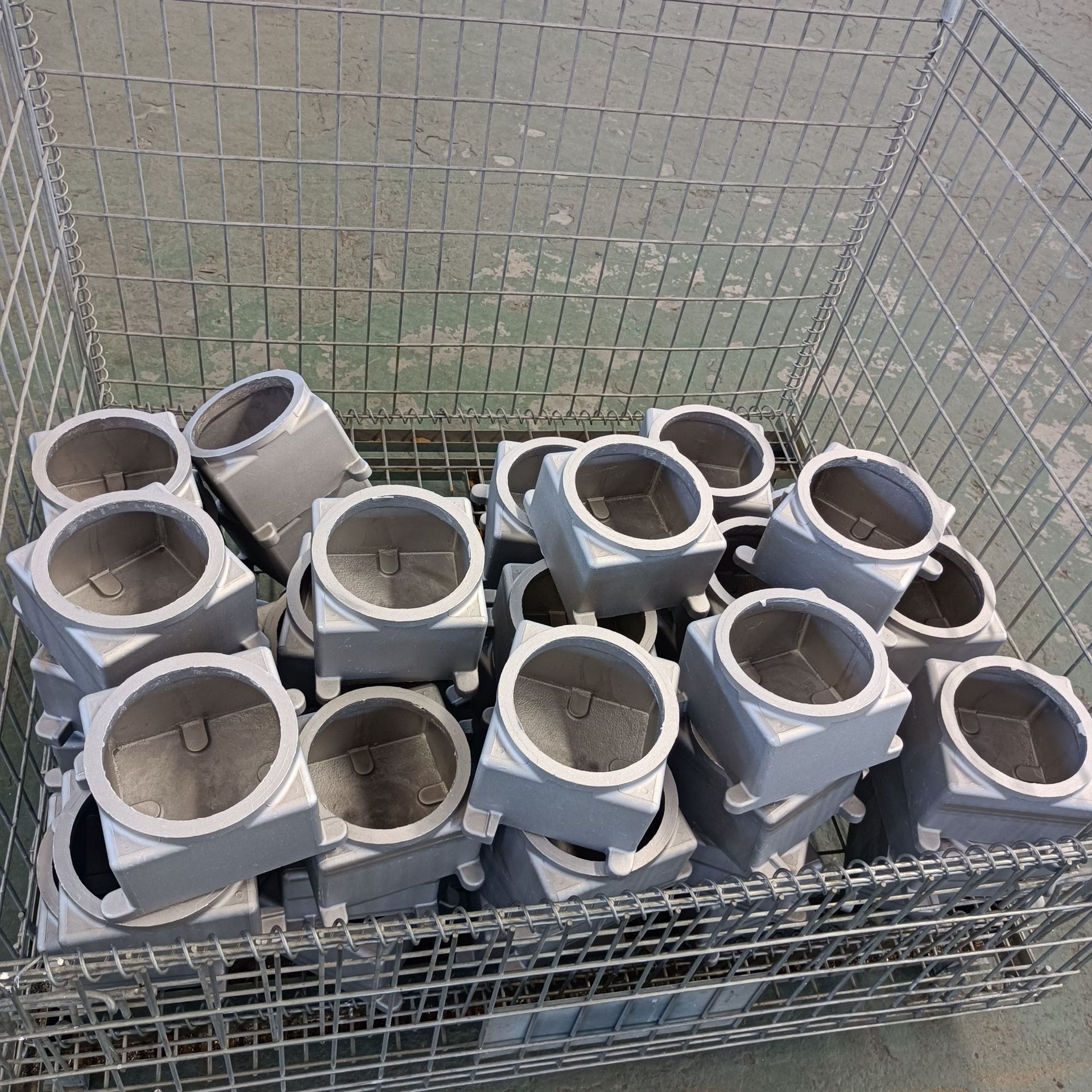 提供 ZDC系列 锌合金浇注件 锌合金铸造  锌合金金属模浇注模具