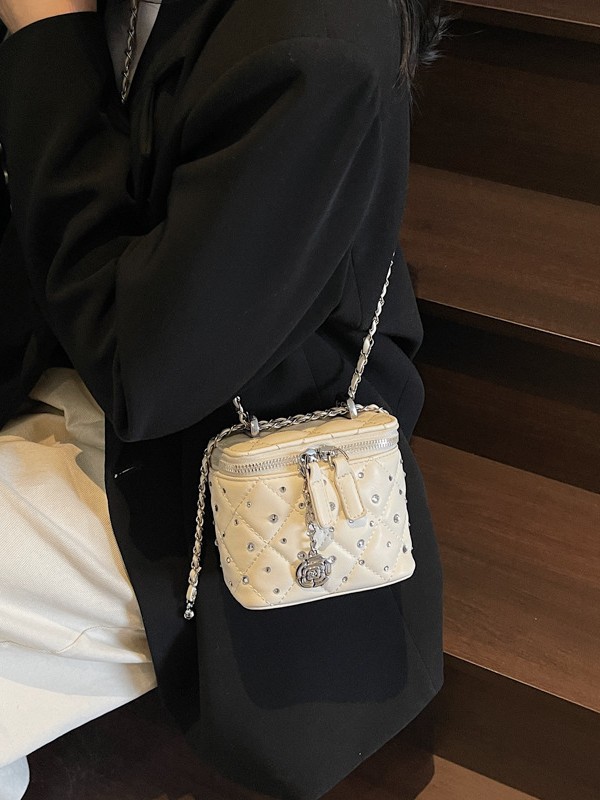 Bolso de moda coreana de estilo de diamante de cadena de estilo de fragancia para mujeres 2025 nueva caja pequeña bolsa cuadrada alta bolsa de mochila versátil