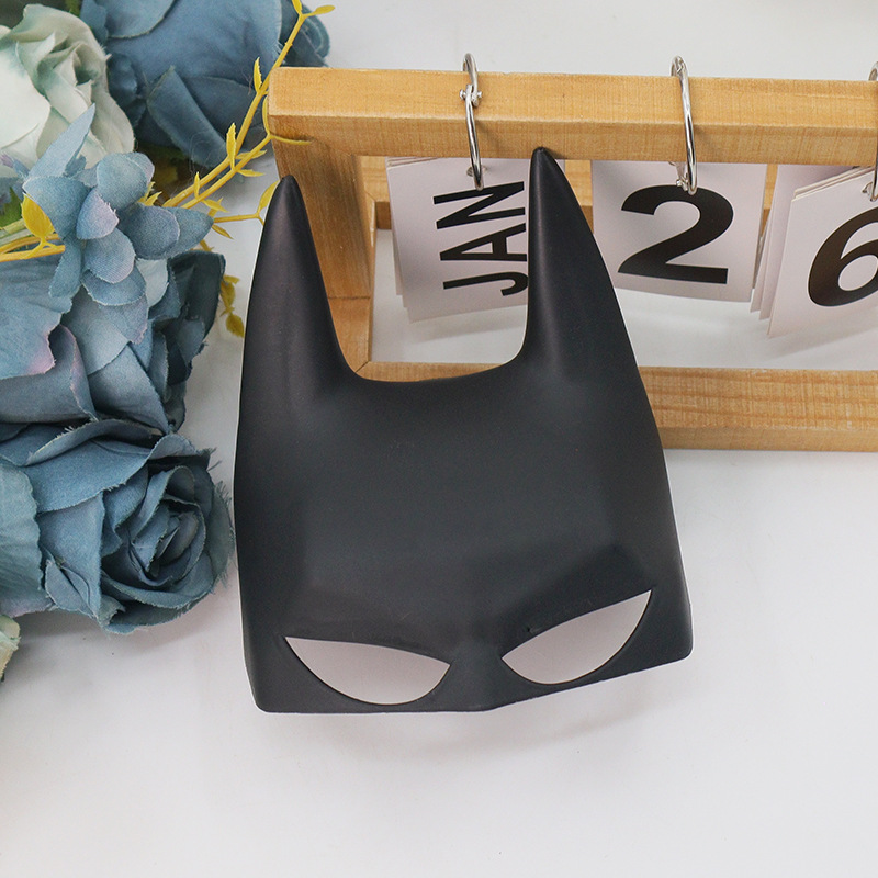 Ventas transfronterizas calientes nuevas mascotas gatos pequeñas máscaras adorables personajes de Batman máscaras de animales avanzados fabricantes al por mayor