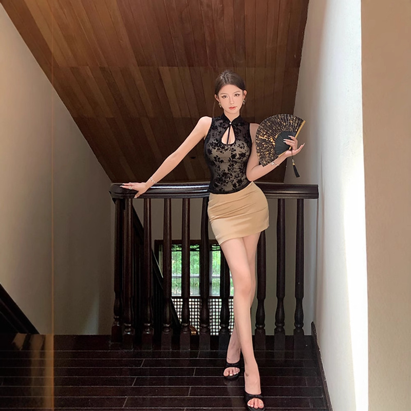 Summer New Elegant Chinese Style Black Jacquard Hollow Improved Cheongsam Vest Women's New Chinese Style Retro Sleeveless Top Summer New Elegant Chinese Style Black Jacquard Hollow Improved Cheongsam Vest Women's New Chinese Style Retro Sleeveless Top