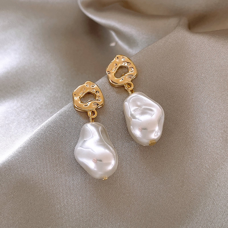 1 Pair Elegant Geometric Plating Inlay Alloy Artificial Pearls Drop Earrings display picture 3