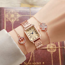 方形小表盘女士手表复古风钢带石英女表镶钻四叶草手链礼品套装