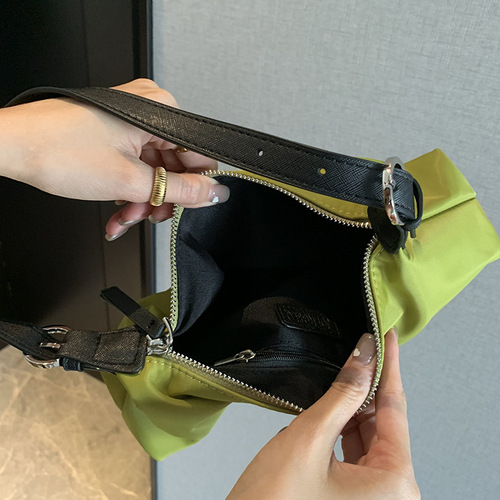 Summer  New Leisure Underarm Bag for Women, Simple Oxford Cloth Single Shoulder Bag, Croissant Bag, Crossbody and Hand-held Bag, Wholesale