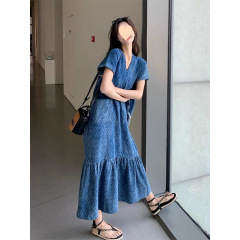蓝色复古牛仔连衣裙女2025夏季新款高级感小众时尚宽松鱼尾裙长裙
