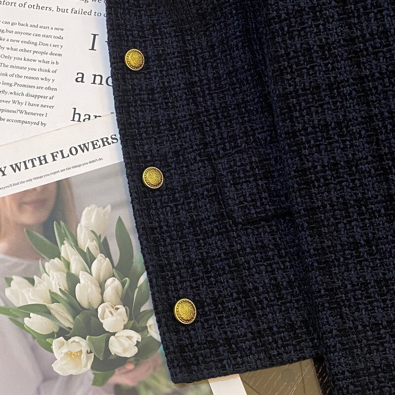This year's popular navy blue Chanel-style blazer for women is a new autumn 2026 model, offering an elegant and casual look for ladies This year's popular navy blue Chanel-style blazer for women is a new autumn 2026 model, offering an elegant and casual look for ladies