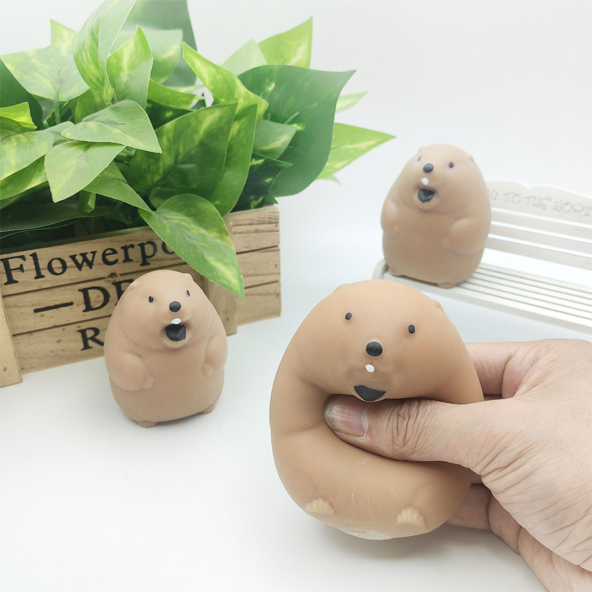 Decompression of soil pull-out mouse pinch music creative vent soil pull-out mouse received you funny toys soil pull-out mouse toys wholesale