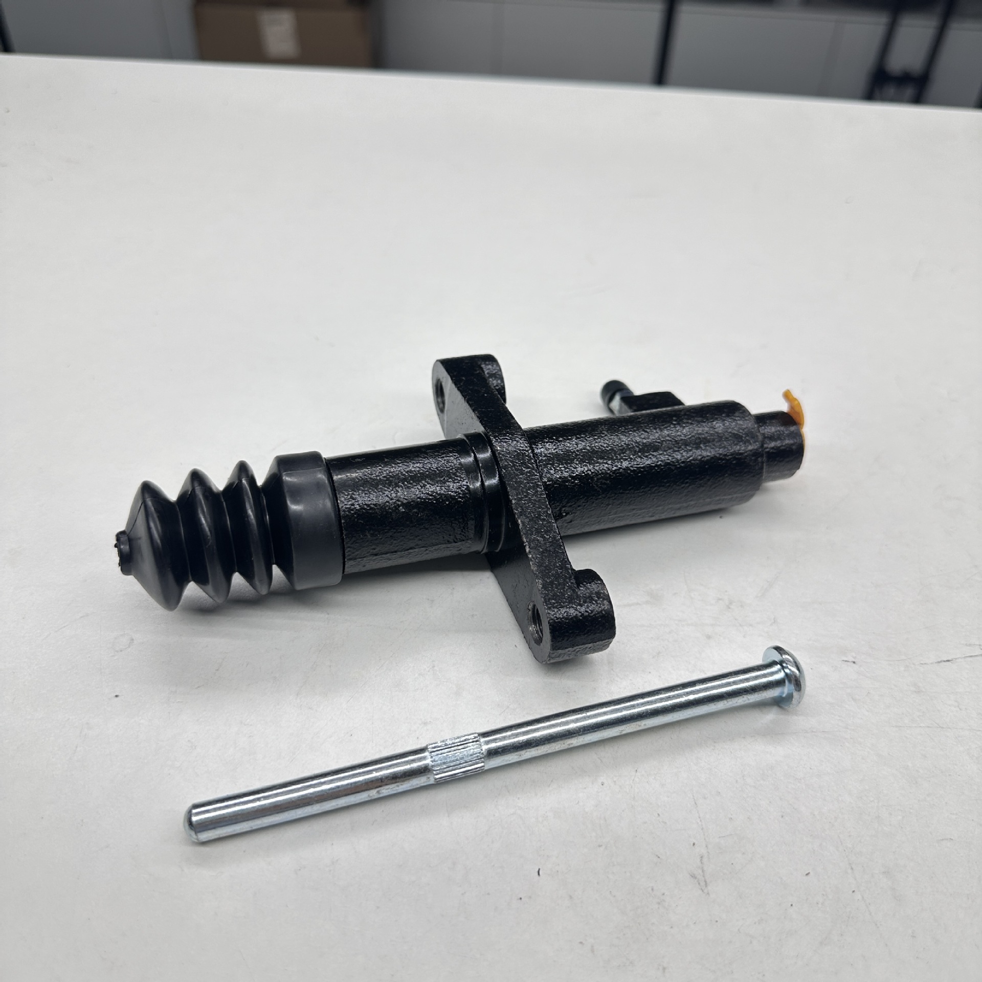 Suitable for Hyundai clutch master cylinder 41700-5K500 41700-5H100 41700-5H000