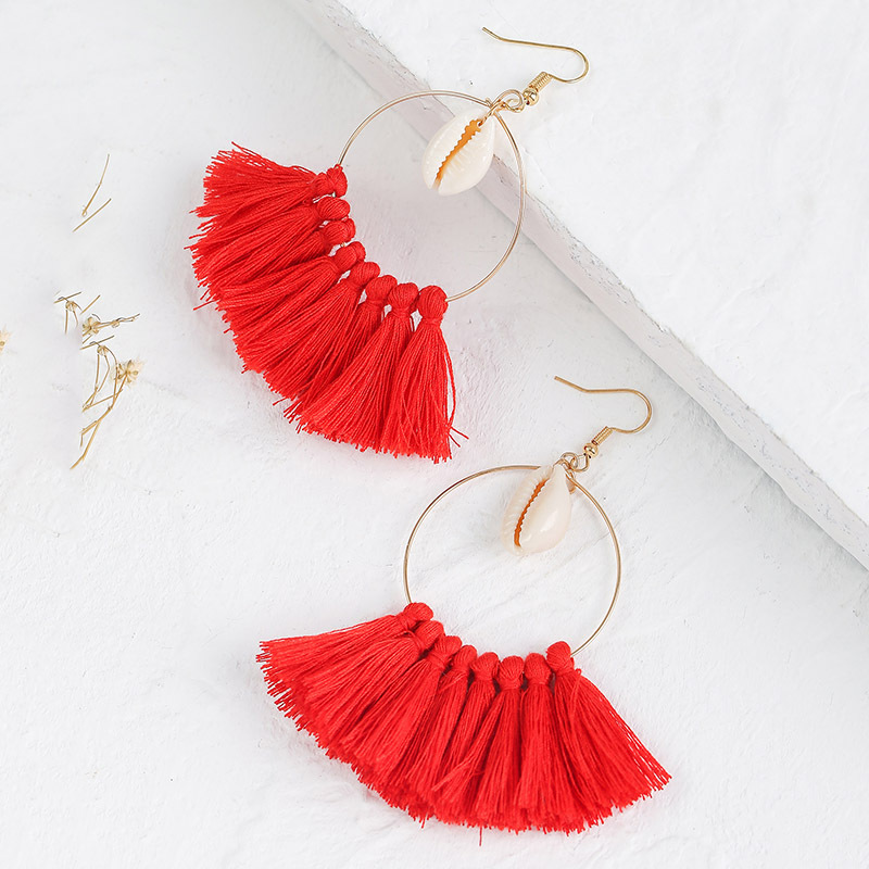 Wholesale Bohemian Geometric Woven Shell Tassel Earrings Nihaojewelry display picture 7